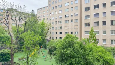 3غرفة شقة في Brigittenau, Austria رقم 163755