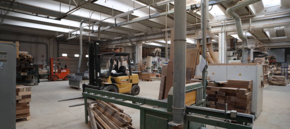 1397m² Warehouse in Brenna, Italy No. 228367 5