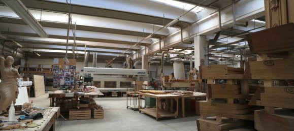 1397m² Warehouse in Brenna, Italy No. 228367 10