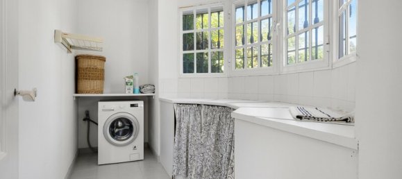 5 bedrooms Villa in Marbella, Spain No. 100484 25