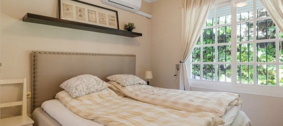 5 bedrooms Villa in Marbella, Spain No. 100484 21