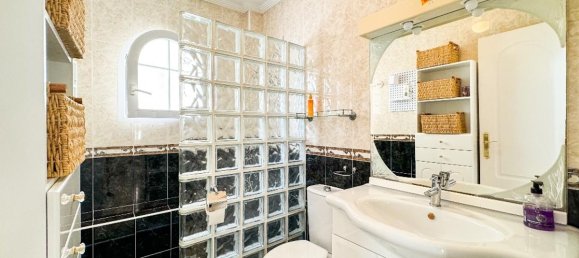 3 bedrooms Villa in Alicante, Spain No. 13207 18