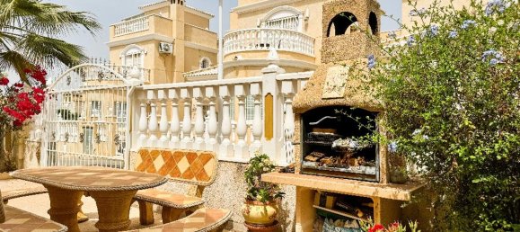 3 bedrooms Villa in Alicante, Spain No. 13207 4