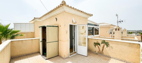 3 bedrooms Villa in Alicante, Spain No. 13207 3