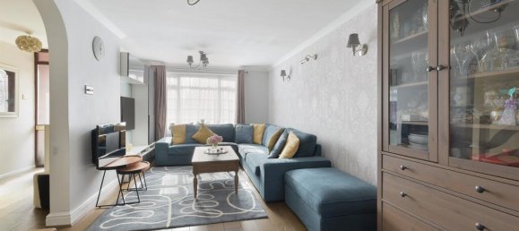 3 Schlafzimmer Gewerbliche Immobilie in Epsom, United Kingdom, Nr. 9694 3