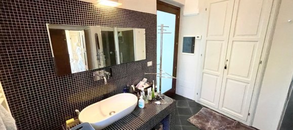 Вилла с 8 комнатами в Кунео, Италия № 260617 23