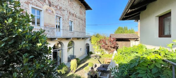 Вилла с 8 комнатами в Кунео, Италия № 260617 12