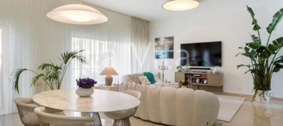 4 bedrooms Villa in Cascais, Portugal No. 125564 6