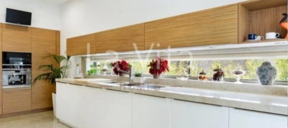 4 bedrooms Villa in Cascais, Portugal No. 125564 8