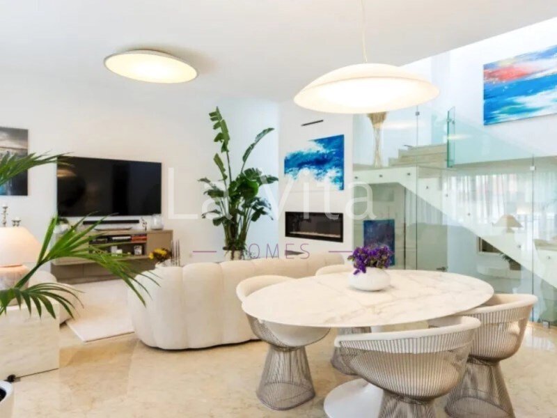 4 bedrooms Villa in Cascais, Portugal No. 125564