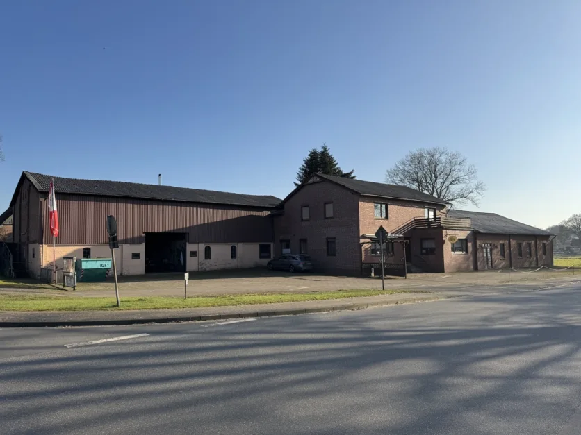 Дом с 4 спальнями в Дитмаршен, Германия № 39136