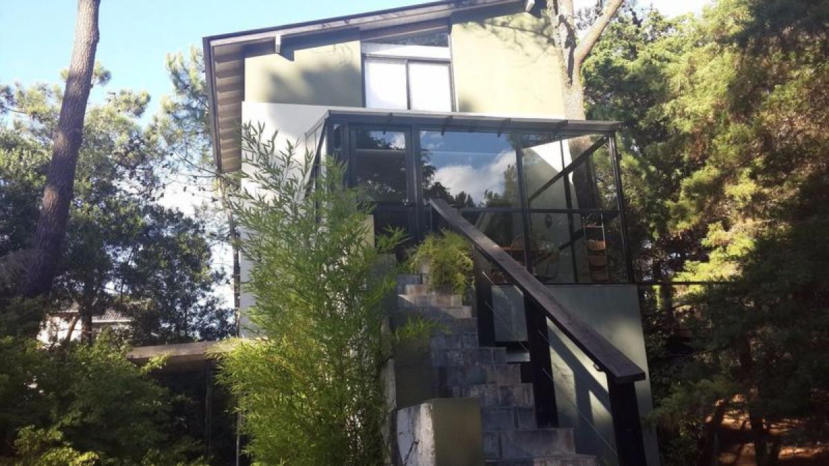 3 bedrooms House in Mar del Plata, Argentina No. 96552