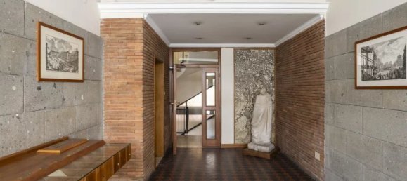 4 bedrooms Apartment in Rome, Italy No. 29068 27