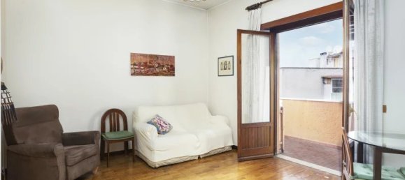 4 bedrooms Apartment in Rome, Italy No. 29068 14