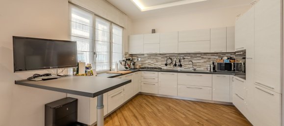 Квартира с 7 спальнями в Генуя, Италия № 312684 9