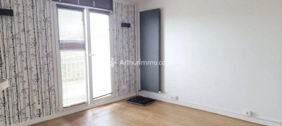 2 bedrooms Apartment in Sarcelles, France No. 164565 2
