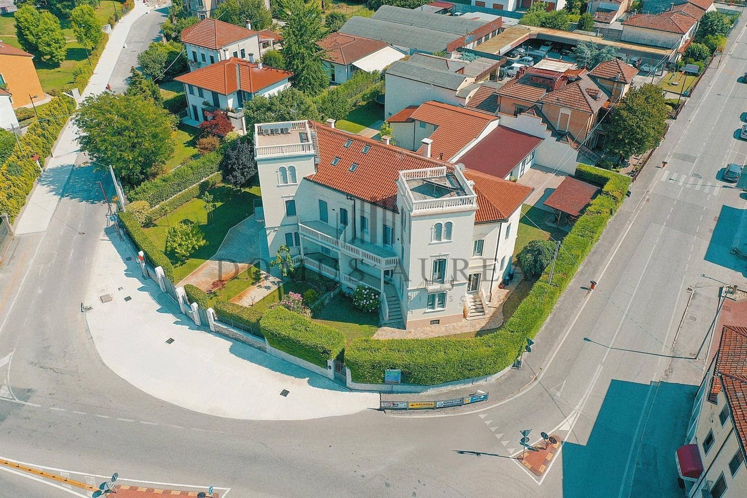 12 rooms Villa in Lonigo, Italy No. 135912