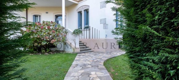 12 rooms Villa in Lonigo, Italy No. 135912 16