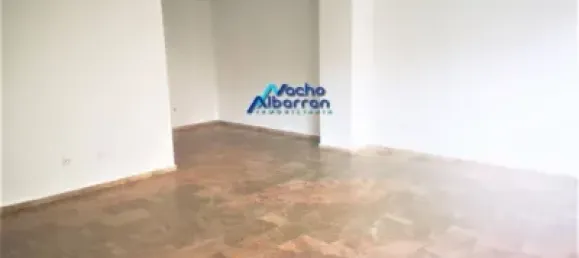 60m² Office in Badajoz, Spain No. 156043 8