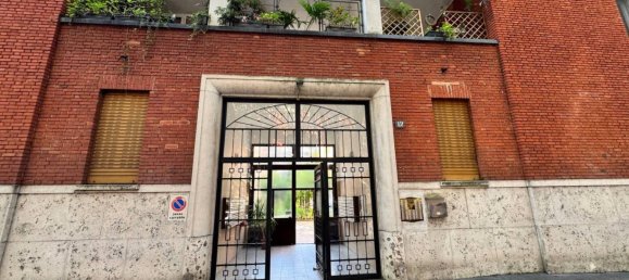 1 bedroom Apartment in Milan, Italy No. 347621 2