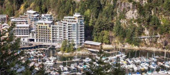 3 bedrooms Condo in British Columbia, Canada No. 203 4