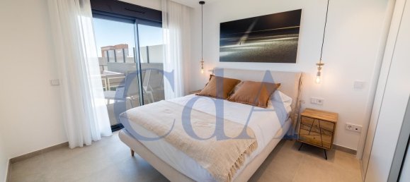 Apartamento de 3 dormitorios en Santa Pola, Spain No. 5516 6
