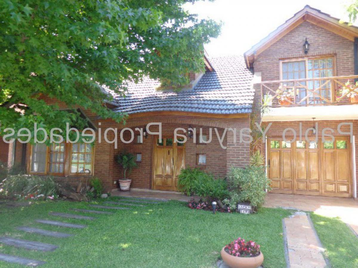 3 bedrooms House in Tres de Febrero, Argentina No. 7678