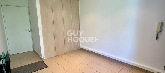 2 bedrooms Apartment in Clamart, France No. 169650 8