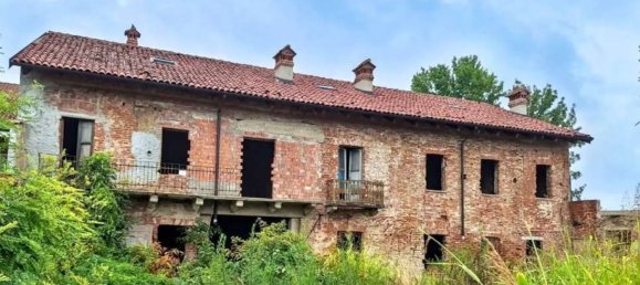 11 bedrooms House in Piobesi Torinese, Italy No. 379375 2