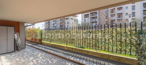 2 bedrooms Apartment in Milan, Italy No. 331542 4