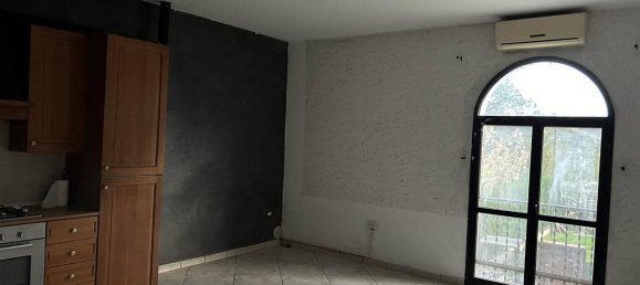 3 rooms Apartment in Castelfranco Piandiscò, Italy No. 73251 2