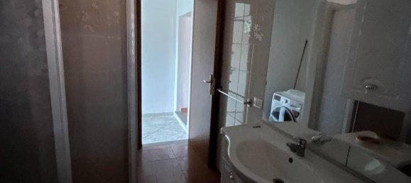 3 rooms Apartment in Castelfranco Piandiscò, Italy No. 73251 9