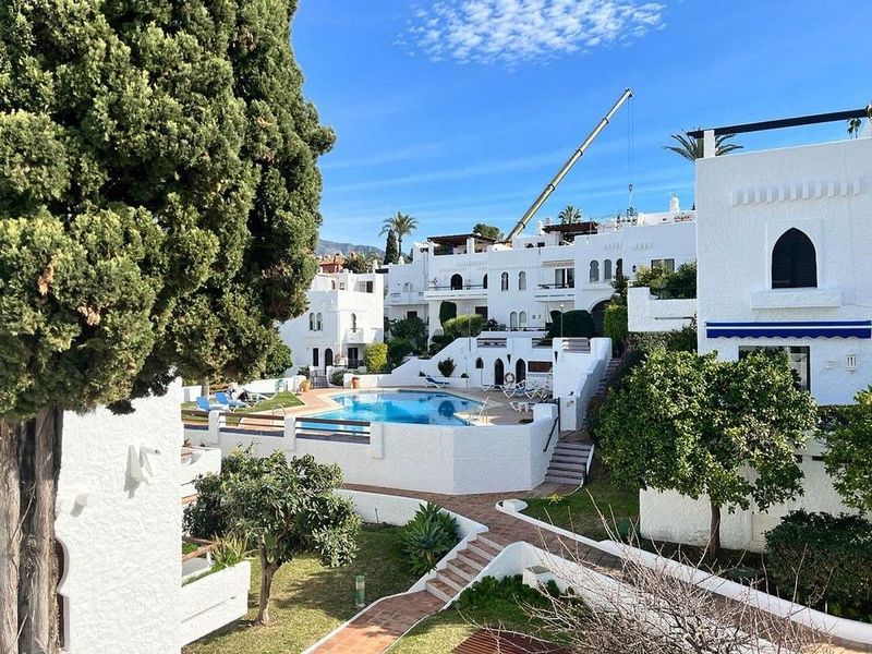 3 bedrooms Villa in Marbella, Spain No. 237612