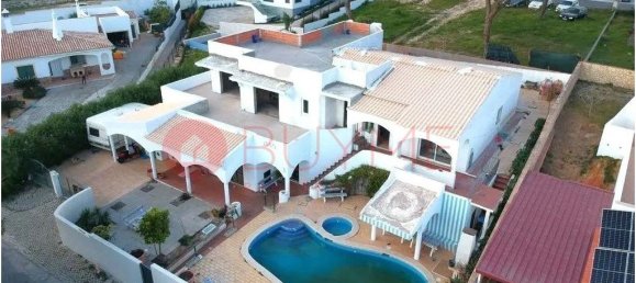 4 bedrooms House in Quarteira, Portugal No. 160497 10