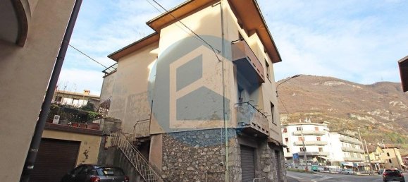 8-salle Maison à Malegno, Italy No. 145022 13