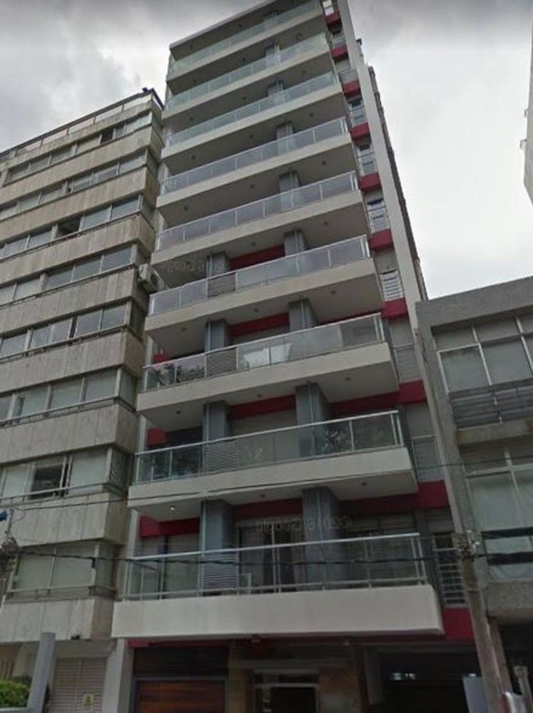 2 bedrooms House in Montevideo, Uruguay No. 6374