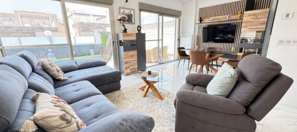 4 bedrooms Villa in Alicante, Spain No. 176055 5