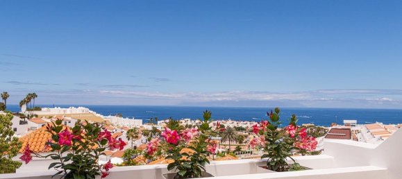 3 bedrooms Bungalow in Adeje, Spain No. 29745 4