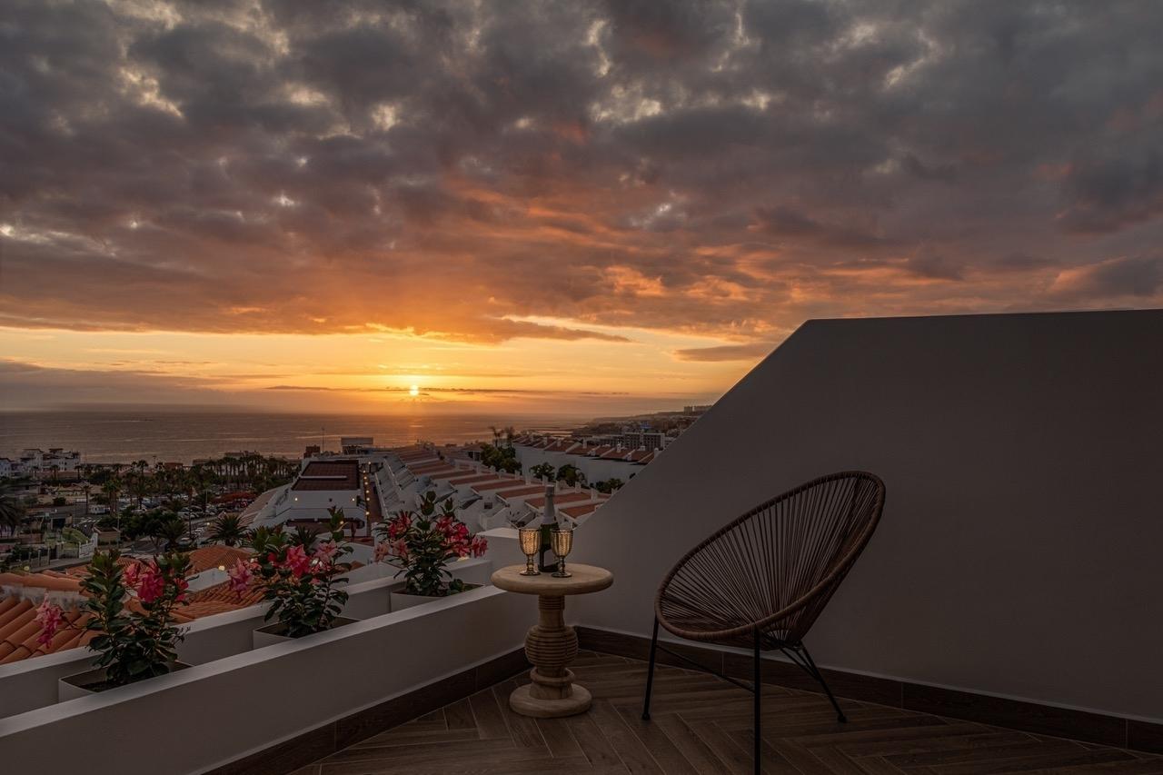 3 bedrooms Bungalow in Adeje, Spain No. 29745