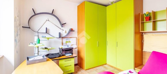 7-Zimmer Villa in Gerenzano, Italy, Nr. 3537 25