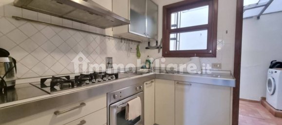 2 bedrooms Apartment in Florence, Italy No. 181924 2