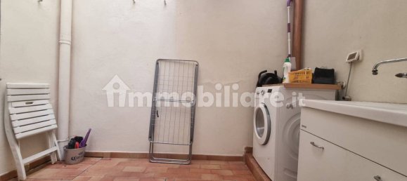 2 bedrooms Apartment in Florence, Italy No. 181924 3