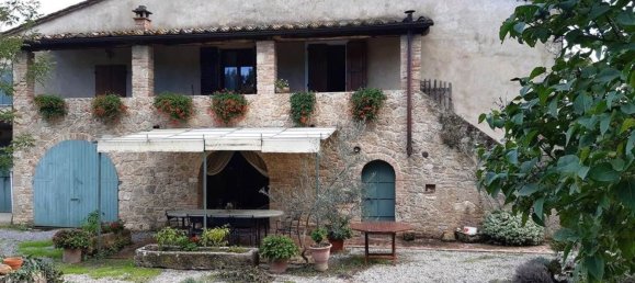 14 rooms House in Sarteano, Italy No. 223113 4