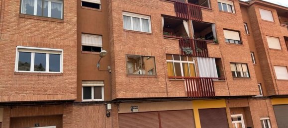 Apartamento de 3 dormitorios en Illueca, Spain No. 61477 3