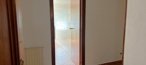 Apartamento de 3 dormitorios en Illueca, Spain No. 61477 5