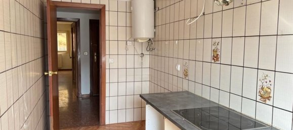 Apartamento de 3 dormitorios en Illueca, Spain No. 61477 7