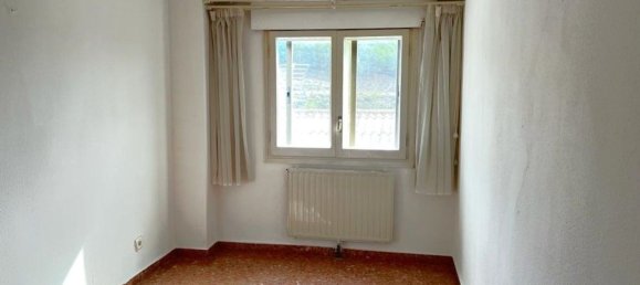 Apartamento de 3 dormitorios en Illueca, Spain No. 61477 10