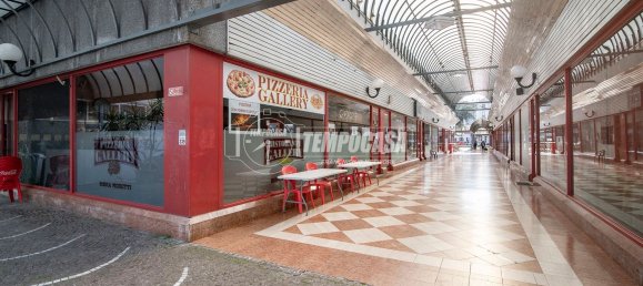 120m² Commercial property in Sesto San Giovanni, Italy No. 269384 3