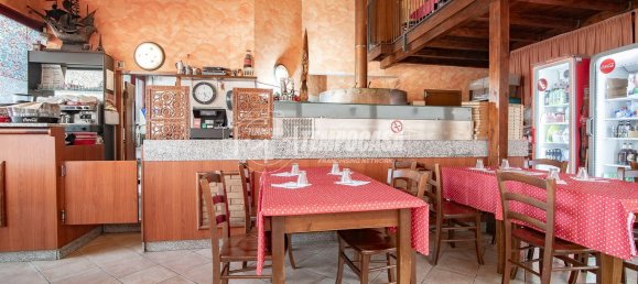 120m² Commercial property in Sesto San Giovanni, Italy No. 269384 8