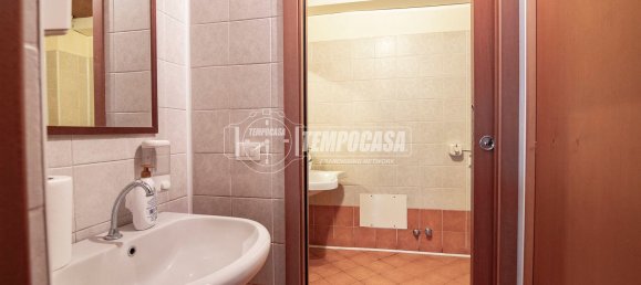 120m² Commercial property in Sesto San Giovanni, Italy No. 269384 34